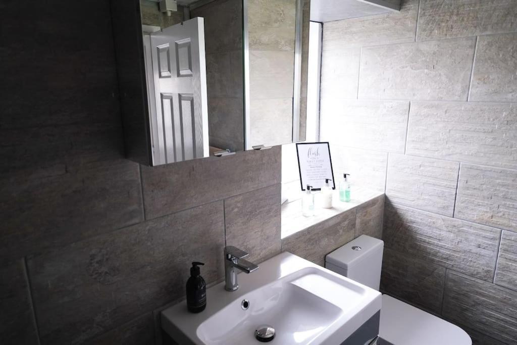 Lang Toon House - 3 Bedrooms أوتشتيرادر المظهر الخارجي الصورة